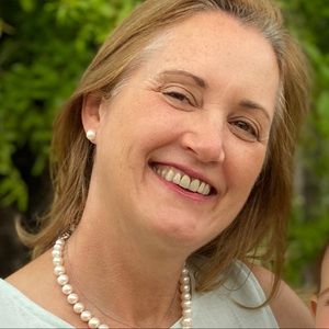 Meet your Posher, Debbie